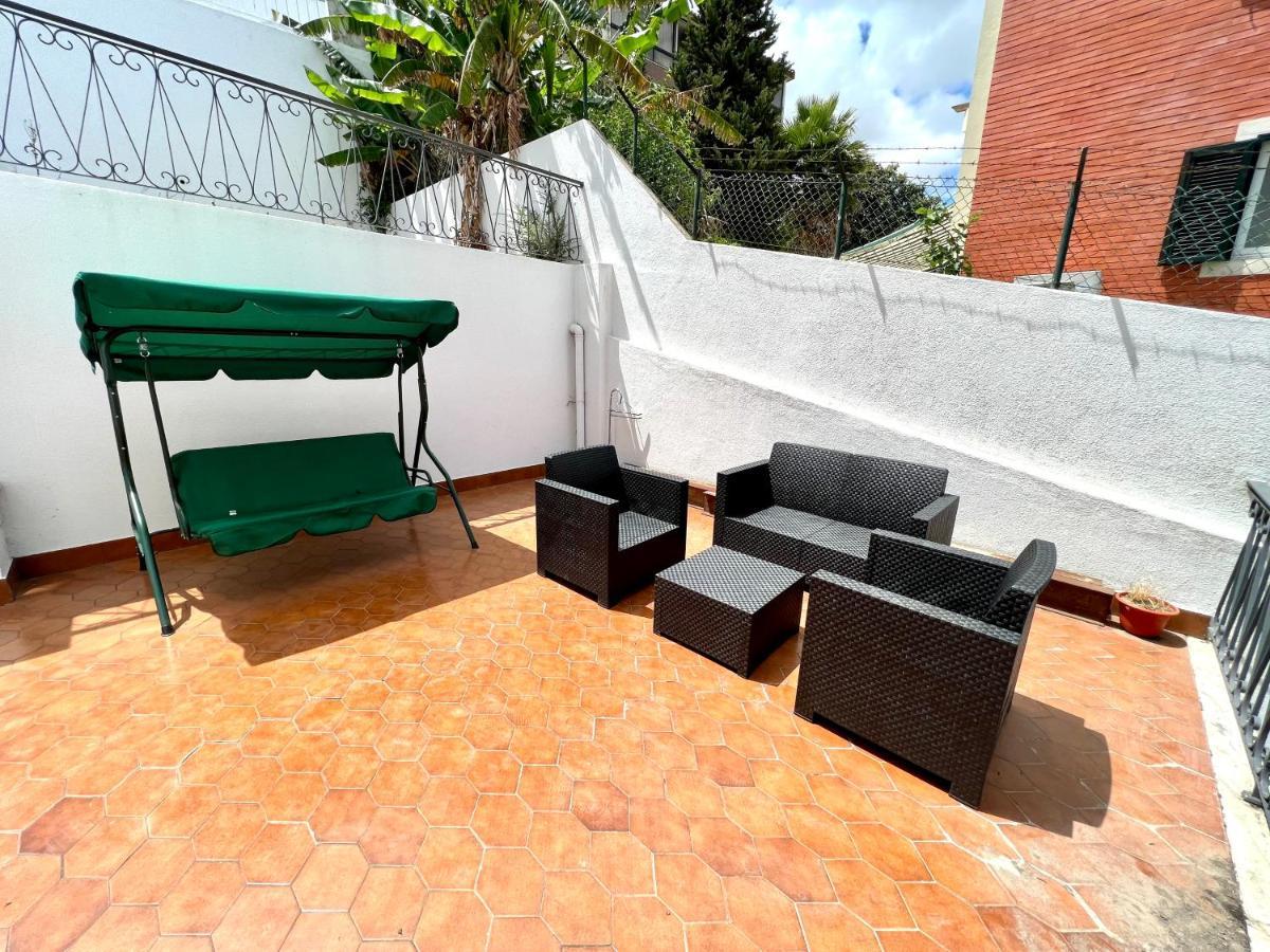 Oieras Beach Suite 2 - Large Double Room With En-Suite Bathroom And Balcony Oeiras Exteriör bild