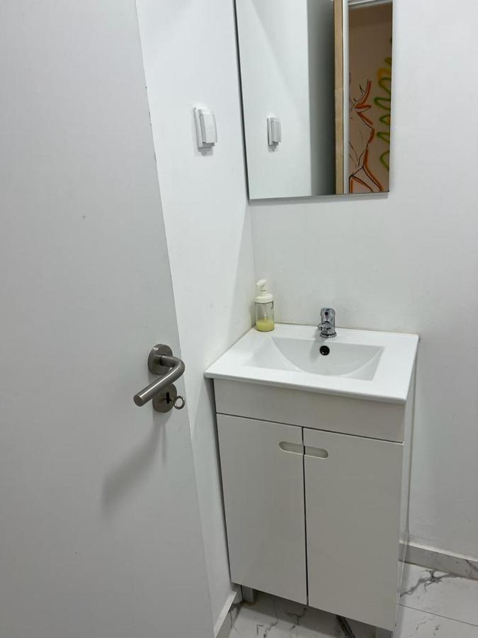 Oieras Beach Suite 2 - Large Double Room With En-Suite Bathroom And Balcony Oeiras Exteriör bild