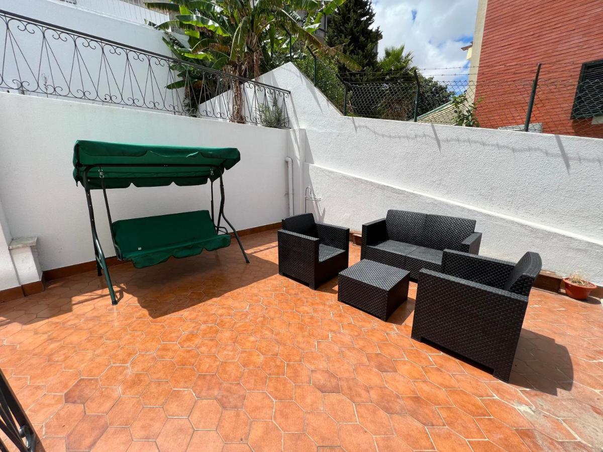 Oieras Beach Suite 2 - Large Double Room With En-Suite Bathroom And Balcony Oeiras Exteriör bild